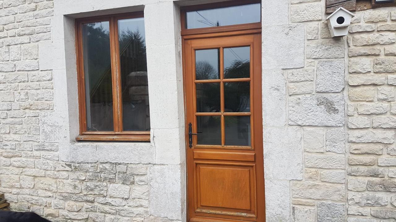 Le Gite Des Ecuries De La Roche Vieville Exterior photo